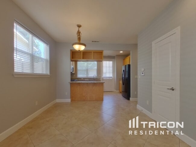 2280 South Dr in Auburn, CA - Building Photo - Building Photo