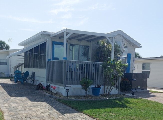property at 1475 Flamingo Dr
