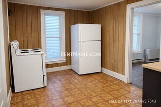 53 Parker St in Brewer, ME - Foto de edificio - Building Photo