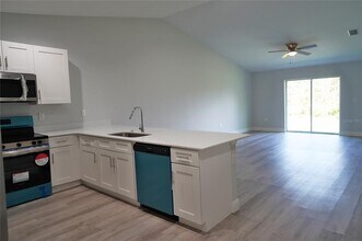 10062 Amicola St in Port Charlotte, FL - Building Photo - Building Photo