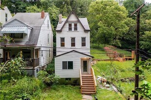 522 Suffolk St in Pittsburgh, PA - Building Photo