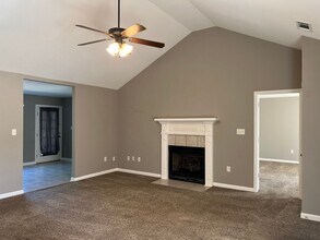 329 Autumn Dr in Benton, AR - Building Photo - Building Photo