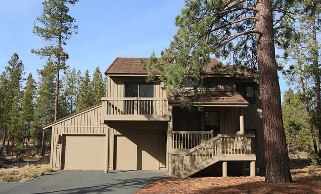 property at 22 Klamath Ln