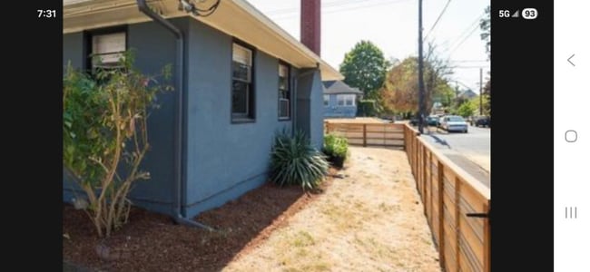 1205 NE Killingsworth St, Unit 1205 in Portland, OR - Foto de edificio - Building Photo