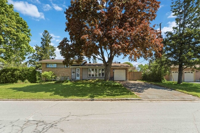 property at 15 Ullswater Dr