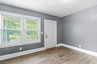 977 E 17th Ave in Columbus, OH - Building Photo - Building Photo