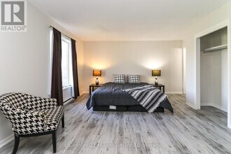 4 Trafalgar Rd in Collingwood, ON - Building Photo - Building Photo