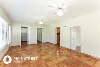 2035 Goldenrod St in Sarasota, FL - Building Photo - Building Photo