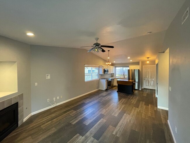 3312 48th Ave Ct NE in Tacoma, WA - Building Photo - Building Photo