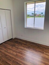 2653 Oakbrook Dr in Weston, FL - Foto de edificio - Building Photo