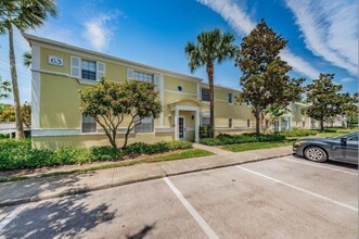 3889 Pompano Dr SE in St. Petersburg, FL - Building Photo - Building Photo