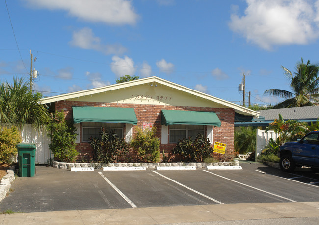 Josy's Apartments in Fort Lauderdale, FL - Building Photo - Building Photo