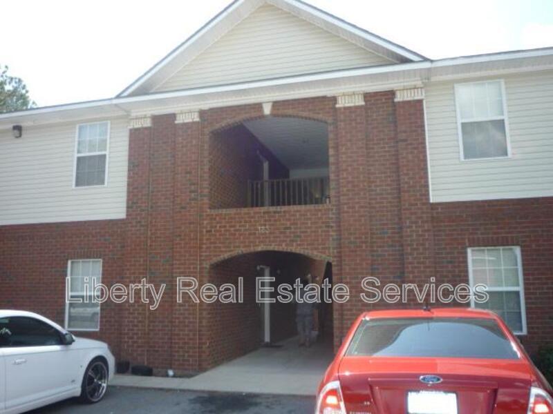 135 Rolland St in Hinesville, GA - Building Photo