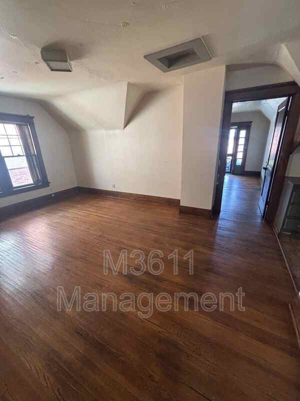 property at 1345 E St