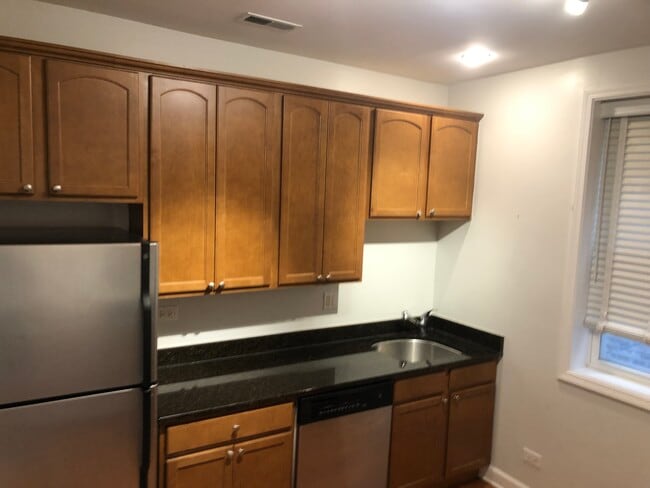 property at 4849 N Wolcott Ave