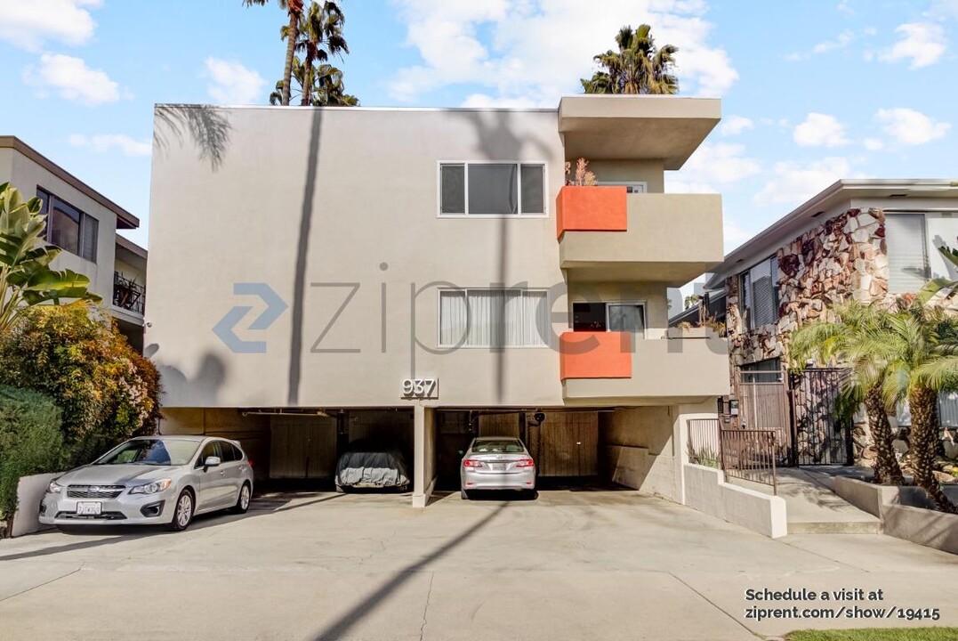 937 5th St in Santa Monica, CA - Foto de edificio