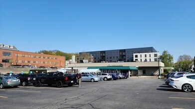 1568 Commonwealth Ave in Boston, MA - Building Photo - Building Photo