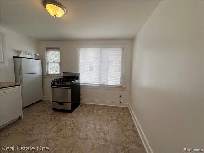 122 W Houstonia Ave in Royal Oak, MI - Foto de edificio - Building Photo