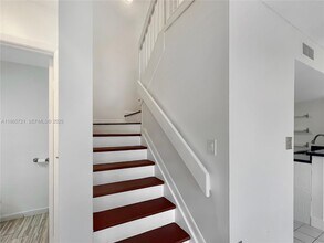 8515 NW 3rd Ln in Miami, FL - Foto de edificio - Building Photo