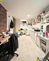 275 Beacon St, Unit 1A in Boston, MA - Building Photo