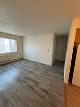 1508 State Hwy 1 in Thief River Falls, MN - Building Photo - Building Photo