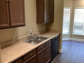 15 Commissioners Ct in Hanahan, SC - Building Photo - Building Photo