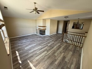 16 Tyler Ct in Streamwood, IL - Building Photo - Building Photo