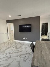 2430 SW 22nd Terrace in Miami, FL - Building Photo - Building Photo