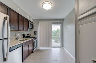 3 Heartwoods Ct in St. Louis, MO - Building Photo - Building Photo