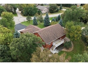 122 Ridge Rd in New London, MN - Building Photo - Building Photo