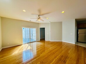1651 Honeybee Ln in Wilmington, NC - Foto de edificio - Building Photo