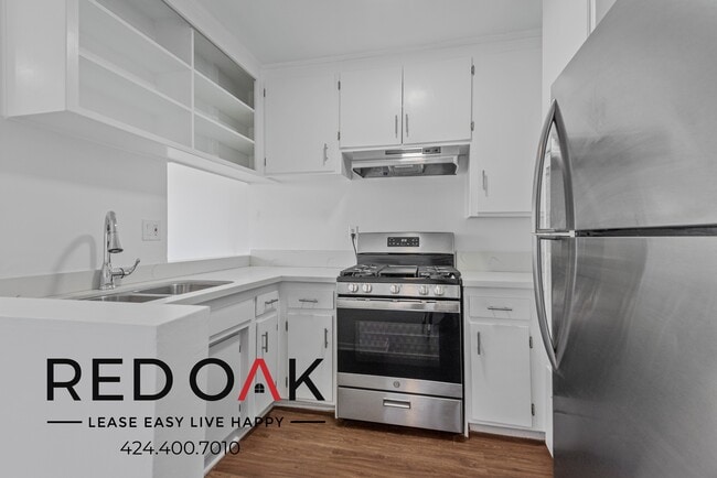 1051 N Gardner St, Unit 9 in West Hollywood, CA - Building Photo - Building Photo