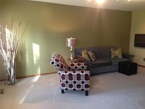 10906 Quebec Ave S in Minneapolis, MN - Building Photo - Building Photo