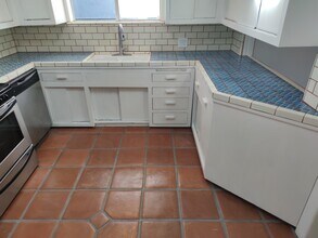 6148 Glen Holly St, Unit 6148 in Los Angeles, CA - Building Photo - Building Photo