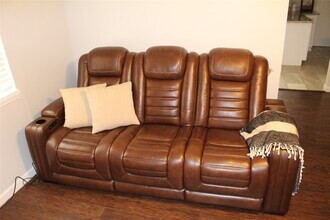 2614 Cleburne St in Houston, TX - Building Photo - Building Photo