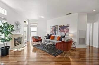 440 Navaro Pl, Unit #205 in San Jose, CA - Building Photo - Building Photo