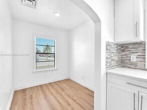 443 Wilder St in West Palm Beach, FL - Building Photo - Building Photo