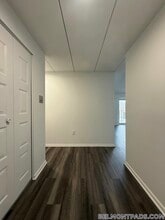 55 Hill Rd, Unit 212 in Belmont, MA - Foto de edificio - Building Photo