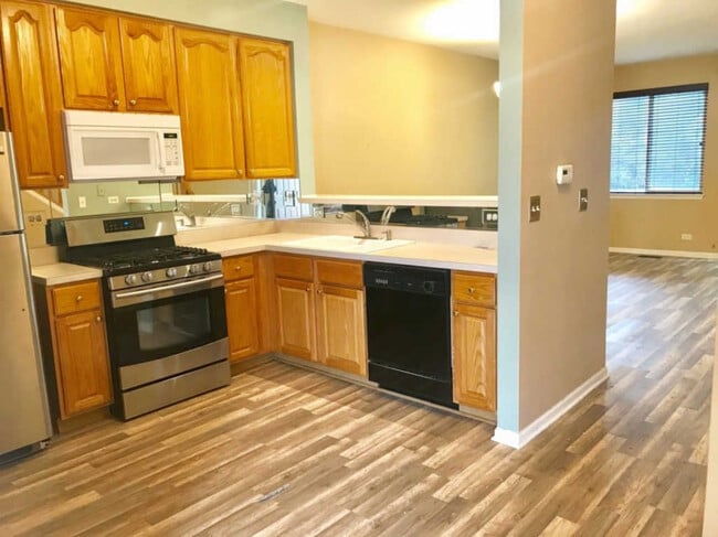 3009 Kentshire Cir in Naperville, IL - Building Photo - Building Photo