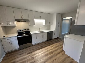 6314 Maywood Ave in Middleton, WI - Building Photo