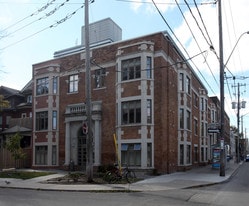194 Dowling Ave in Toronto, ON - Building Photo