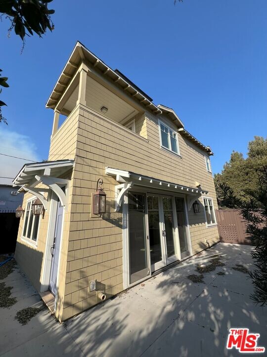 1023 Bay St in Santa Monica, CA - Building Photo