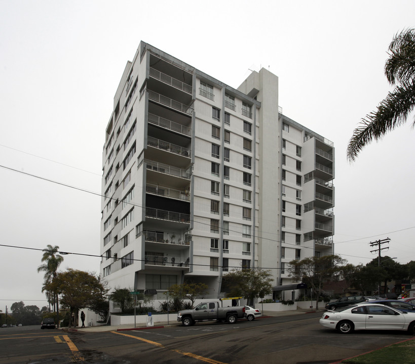 Park Central Towers in San Diego, CA - Building Photo