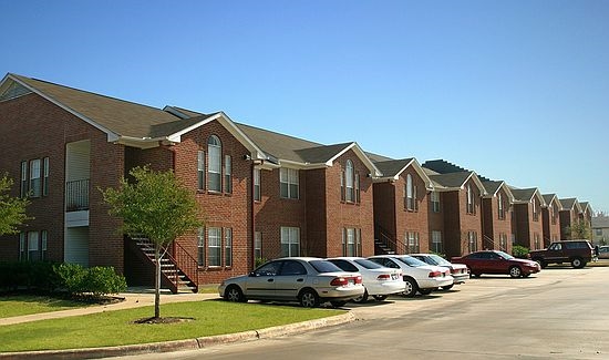 Fox Meadows in College Station, TX - Building Photo