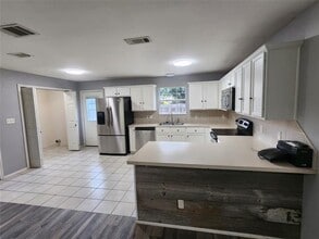411 Lewis St in Rio Vista, TX - Building Photo - Building Photo