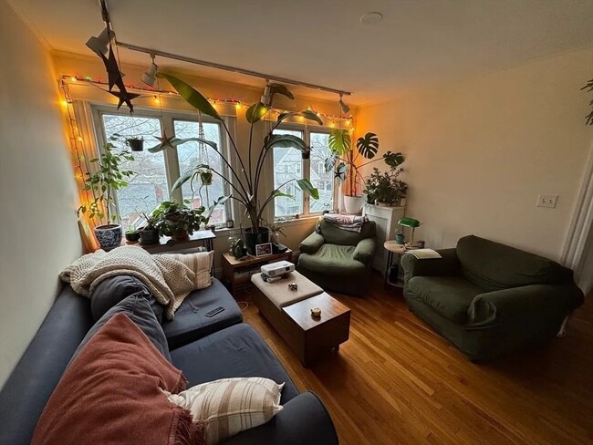 21 Sartwell Ave, Unit 3