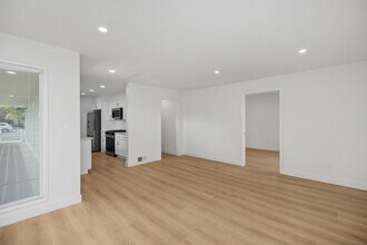 229 La Paloma in San Clemente, CA - Building Photo - Building Photo