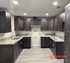 412 Cale Ct in Bakersfield, CA - Building Photo - Building Photo