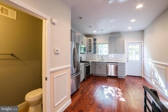 2340 Greenwich St in Philadelphia, PA - Building Photo - Building Photo