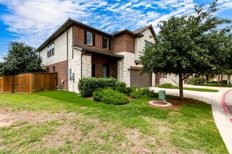 14400 McCoy Lp in Austin, TX - Building Photo - Building Photo